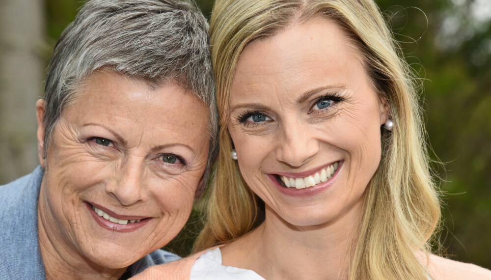 TAKKER MAMMA: - Jeg er blitt den jeg er takket være oppveksten og min fantastiske mor, sier Silje Sandmæl, som er forbrukerøkonom i DNB. Moren Kari hadde dårlig råd i mange år. TAKKER MAMMA: - Jeg er blitt den jeg er takket være oppveksten og min fantastiske mor, sier Silje Sandmæl, som er forbrukerøkonom i DNB. Moren Kari hadde dårlig råd i mange år.