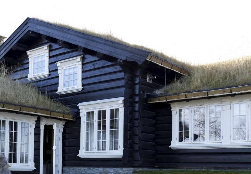 NYROMANTIKK: De store hyttene i tømmer som har dukket opp de siste 15 årene kalles gjerne "hyttepalasser". NYROMANTIKK: De store hyttene i tømmer som har dukket opp de siste 15 årene kalles gjerne "hyttepalasser".