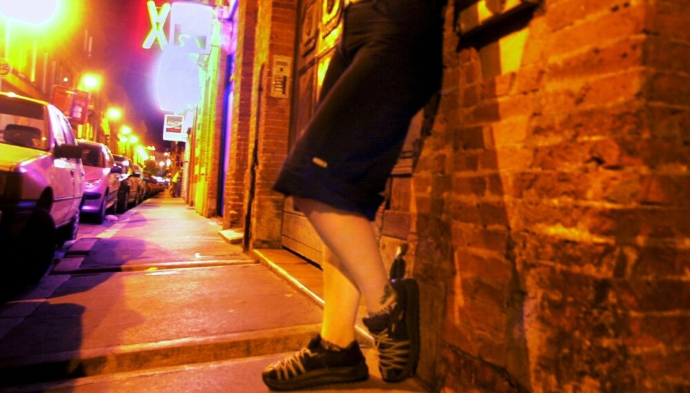 GATEPROSTITUSJON: Pro-senteret mener rettsikkerheten til de prostituerte ikke er blitt bedre etter innføringen av sex-kjøpsloven. GATEPROSTITUSJON: Pro-senteret mener rettsikkerheten til de prostituerte ikke er blitt bedre etter innføringen av sex-kjøpsloven.