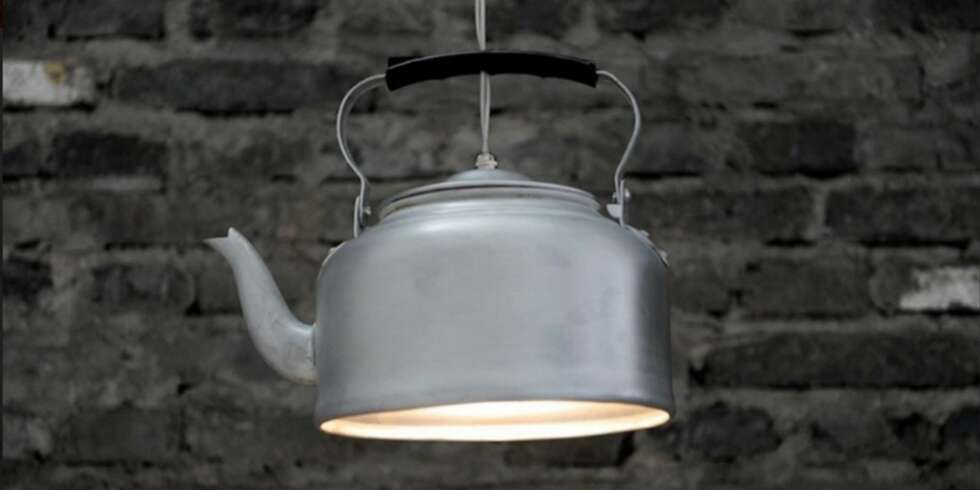 TEKJELE SOM LAMPESKJERM: Kettle Lamp er designet av Jonas Merian, og fikk nok støtte til å bli produsert. TEKJELE SOM LAMPESKJERM: Kettle Lamp er designet av Jonas Merian, og fikk nok støtte til å bli produsert.