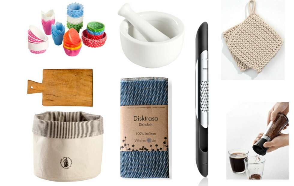 PRAKTISKE REDSKAPER TIL KJØKKENET: Cupcakesformer: Åhlens, fra kr 39, Morter i porselen: Åhlens kr 49, Hvitløksrivjern: Eva Solo kr 169, Heklede grytekluter: Ferm Living kr 129, Skjærebrett: Bloomingville Ca. kr 150, Brødkurv i økologisk bomull kr 79, Kjøkkenhåndkle: Växbo Lin kr 88, Grand Cru kaffedispenser: Rosendahl kr 199 PRAKTISKE REDSKAPER TIL KJØKKENET: Cupcakesformer: Åhlens, fra kr 39, Morter i porselen: Åhlens kr 49, Hvitløksrivjern: Eva Solo kr 169, Heklede grytekluter: Ferm Living kr 129, Skjærebrett: Bloomingville Ca. kr 150, Brødkurv i økologisk bomull kr 79, Kjøkkenhåndkle: Växbo Lin kr 88, Grand Cru kaffedispenser: Rosendahl kr 199