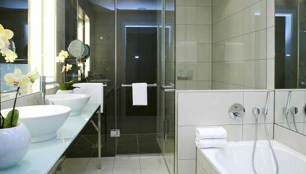 SKINNENDE RENT: Vil du at badet hjemme skal se ut som dette, bør du få med deg disse tipsene. SKINNENDE RENT: Vil du at badet hjemme skal se ut som dette, bør du få med deg disse tipsene.