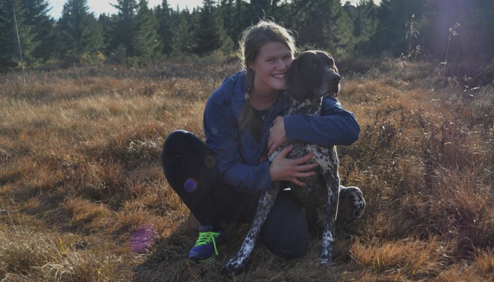 VENNELØS: Monika er lei av at den sosiale statusen blir bedømt ut fra hvem hun legger ut bilder av seg selv sammen med på Facebook. VENNELØS: Monika er lei av at den sosiale statusen blir bedømt ut fra hvem hun legger ut bilder av seg selv sammen med på Facebook.