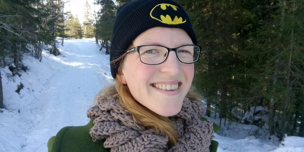 AMMING: - Det å amme barnet sitt slutter ikke på magisk vis å være nyttig selv om ungen har lært seg både å gå og uttaler R korrekt, skriver Stine. AMMING: - Det å amme barnet sitt slutter ikke på magisk vis å være nyttig selv om ungen har lært seg både å gå og uttaler R korrekt, skriver Stine.