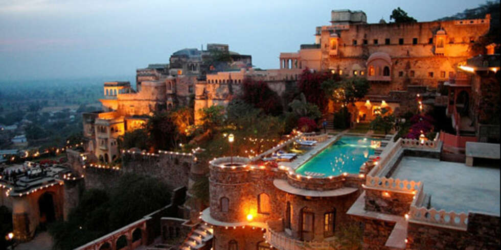 EVENTYRAKTIG: I India kan du bo på vakre Neemrana. EVENTYRAKTIG: I India kan du bo på vakre Neemrana.