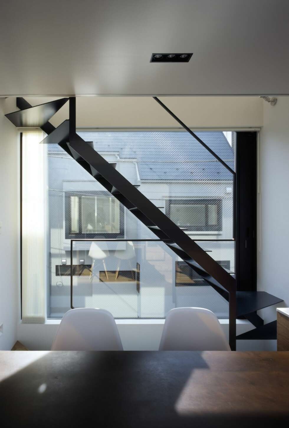 MODERNE: For eierne av huset var det et poeng at huset skulle være både nokså stramt i stilen, og at det skulle fungere for deres bruk og hverdagsliv. MODERNE: For eierne av huset var det et poeng at huset skulle være både nokså stramt i stilen, og at det skulle fungere for deres bruk og hverdagsliv.