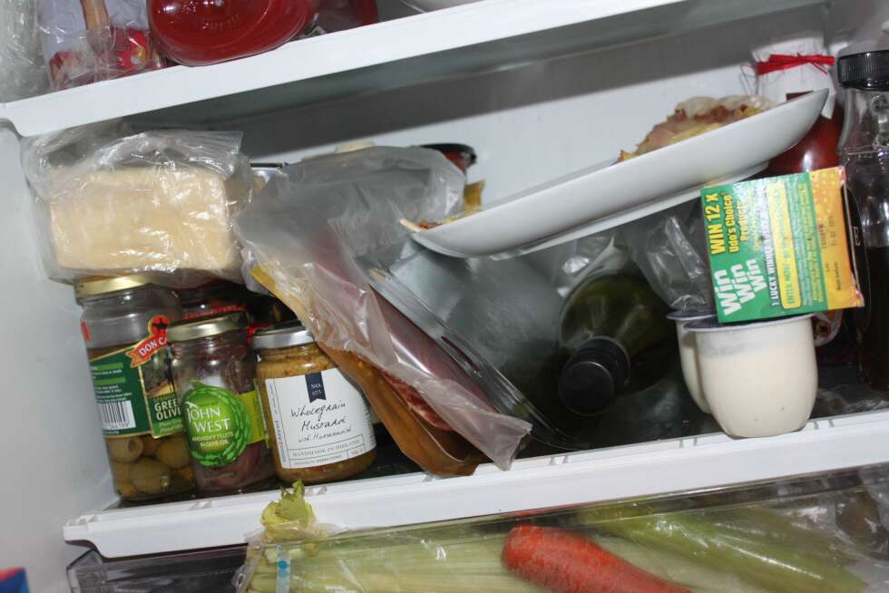 OPPBEVARING: Det er ikke tilfeldig hvor i kjøleskapet - og hvordan - du oppbevarer matvarene dine. FOTO: Trine Jensen OPPBEVARING: Det er ikke tilfeldig hvor i kjøleskapet - og hvordan - du oppbevarer matvarene dine. FOTO: Trine Jensen