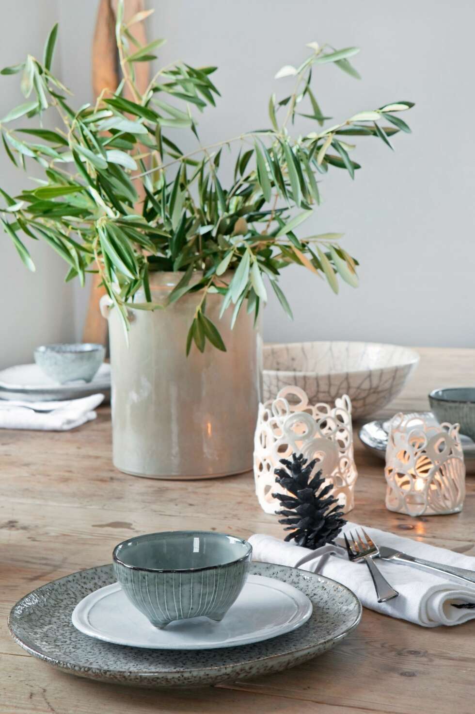 DEKKET BORD: Bordet er dekket til julefeiring.
FOTO: Trine Thorsen DEKKET BORD: Bordet er dekket til julefeiring.
FOTO: Trine Thorsen