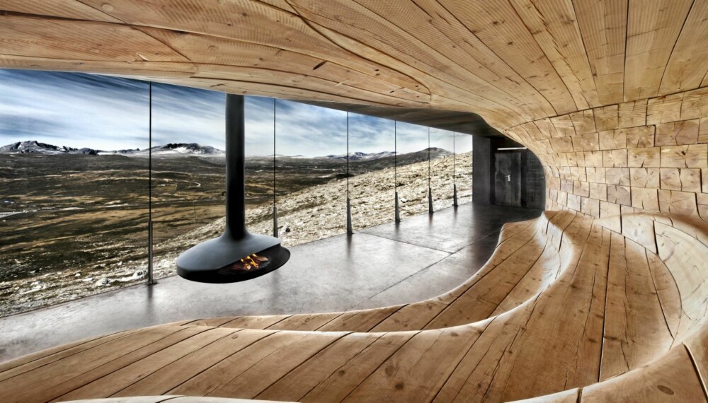 HELT VILT: For Norsk Villreinsenter har Snøhetta tegnet et besøkssenter på Tverrfjellet i Dovre som nylig vant den prestisjetunge prisen World building of the year i kategorien besøkssenter. HELT VILT: For Norsk Villreinsenter har Snøhetta tegnet et besøkssenter på Tverrfjellet i Dovre som nylig vant den prestisjetunge prisen World building of the year i kategorien besøkssenter.