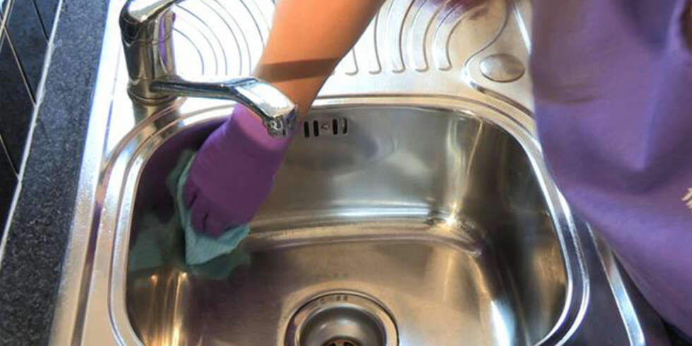 IKKE LAG RIPER: Det er dessverre gaske lett å lage riper i rustfritt stål. Slik unngår du det. IKKE LAG RIPER: Det er dessverre gaske lett å lage riper i rustfritt stål. Slik unngår du det.