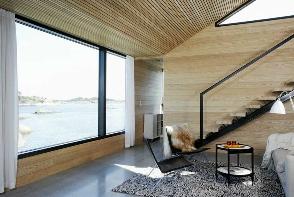 TISLØSE ROM: Filter arkitekter ga bygningen og interøret et formspråk som både er moderne og tidløst. I forgrunnen Poul Kjærholms legendariske PK-22 stol. TISLØSE ROM: Filter arkitekter ga bygningen og interøret et formspråk som både er moderne og tidløst. I forgrunnen Poul Kjærholms legendariske PK-22 stol.