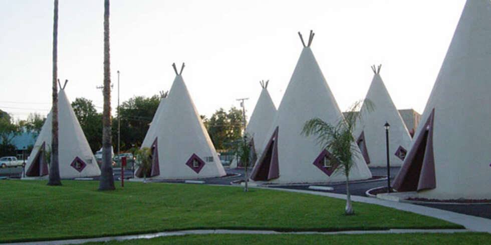 DEN SISTE MOHIKANER: På dette motellet kan du sove i en ekte wigwam. DEN SISTE MOHIKANER: På dette motellet kan du sove i en ekte wigwam.