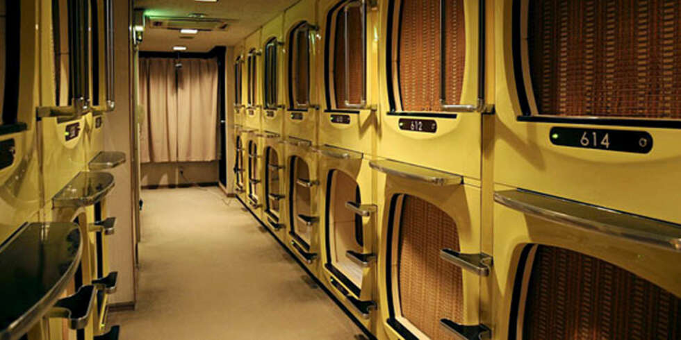MINI-SENG: Slik kan du sove på et pod-hotell i Japan. MINI-SENG: Slik kan du sove på et pod-hotell i Japan.
