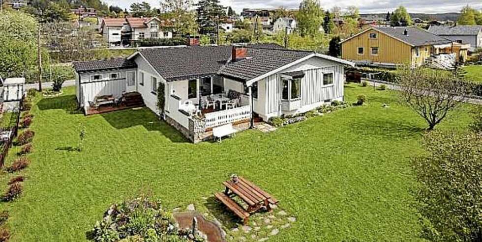 STOR TOMT: Enebolig i Fetsund til 2,79 millioner. STOR TOMT: Enebolig i Fetsund til 2,79 millioner.