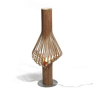 ORGANISK: Diva fra Northern Lighting har en organisk og skulpturell kropp, med et varmt utseendet i laminert eik eller valnøtt. ORGANISK: Diva fra Northern Lighting har en organisk og skulpturell kropp, med et varmt utseendet i laminert eik eller valnøtt.
