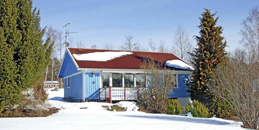 TANUMSHEDE: (Tanum kommune): Fritidshus, 1-plan med kjeller. 4 rom. Boareal 84 kvm. Tomt 1362 kvm. Byggår 1981. Visning: 2/4 kl 14:00-15:00. Pris 2.250.000 millioner svenske kroner. TANUMSHEDE: (Tanum kommune): Fritidshus, 1-plan med kjeller. 4 rom. Boareal 84 kvm. Tomt 1362 kvm. Byggår 1981. Visning: 2/4 kl 14:00-15:00. Pris 2.250.000 millioner svenske kroner.