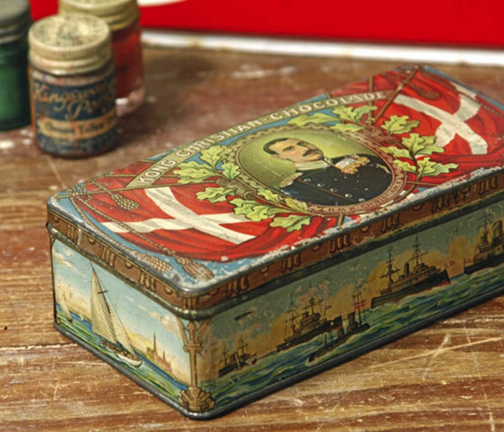 GAMMELT OG GODT: Gammel sjokoladeeske fra frou frou som vekker nostalgiske minner. GAMMELT OG GODT: Gammel sjokoladeeske fra frou frou som vekker nostalgiske minner.