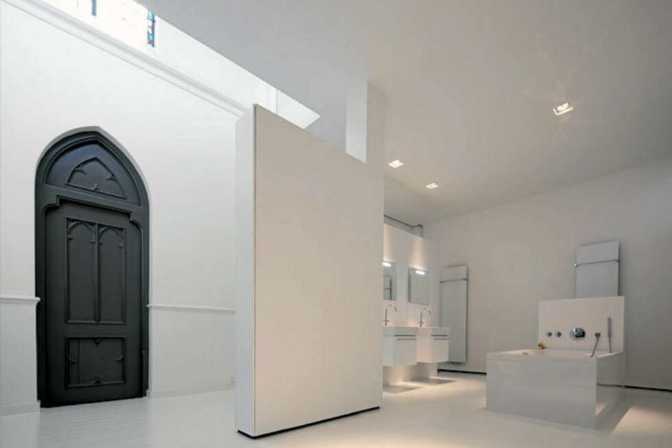 REN SAMVITTIGHET: Badet er mer designerhotell enn gammel kirke! REN SAMVITTIGHET: Badet er mer designerhotell enn gammel kirke!