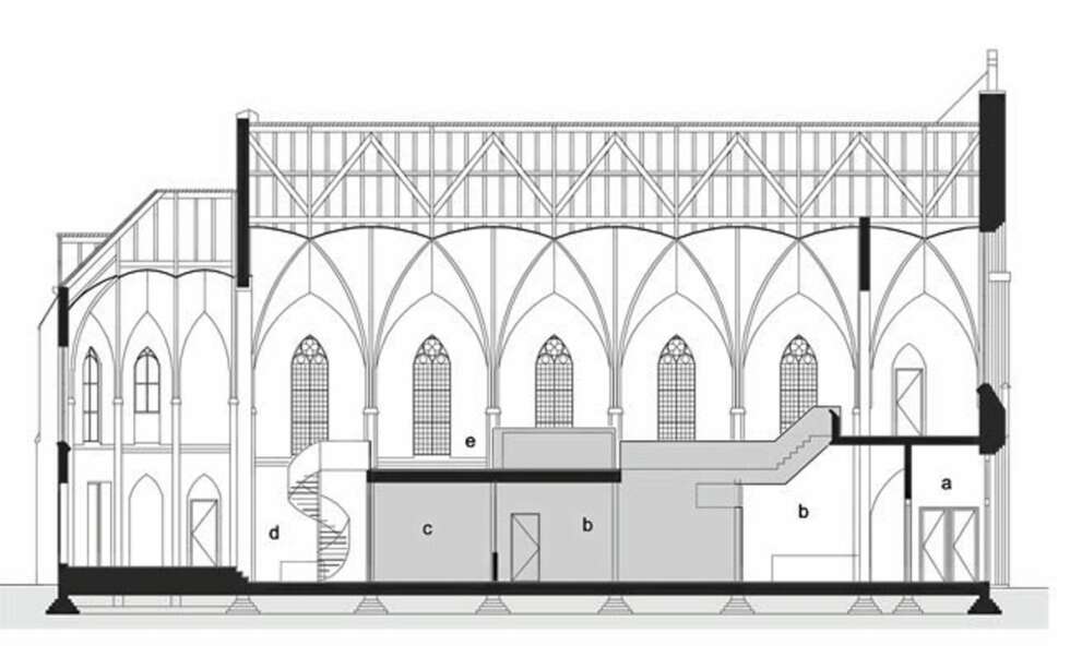 NYE TIDER: Nedlagt kirke ble gjort om til designbolig. NYE TIDER: Nedlagt kirke ble gjort om til designbolig.