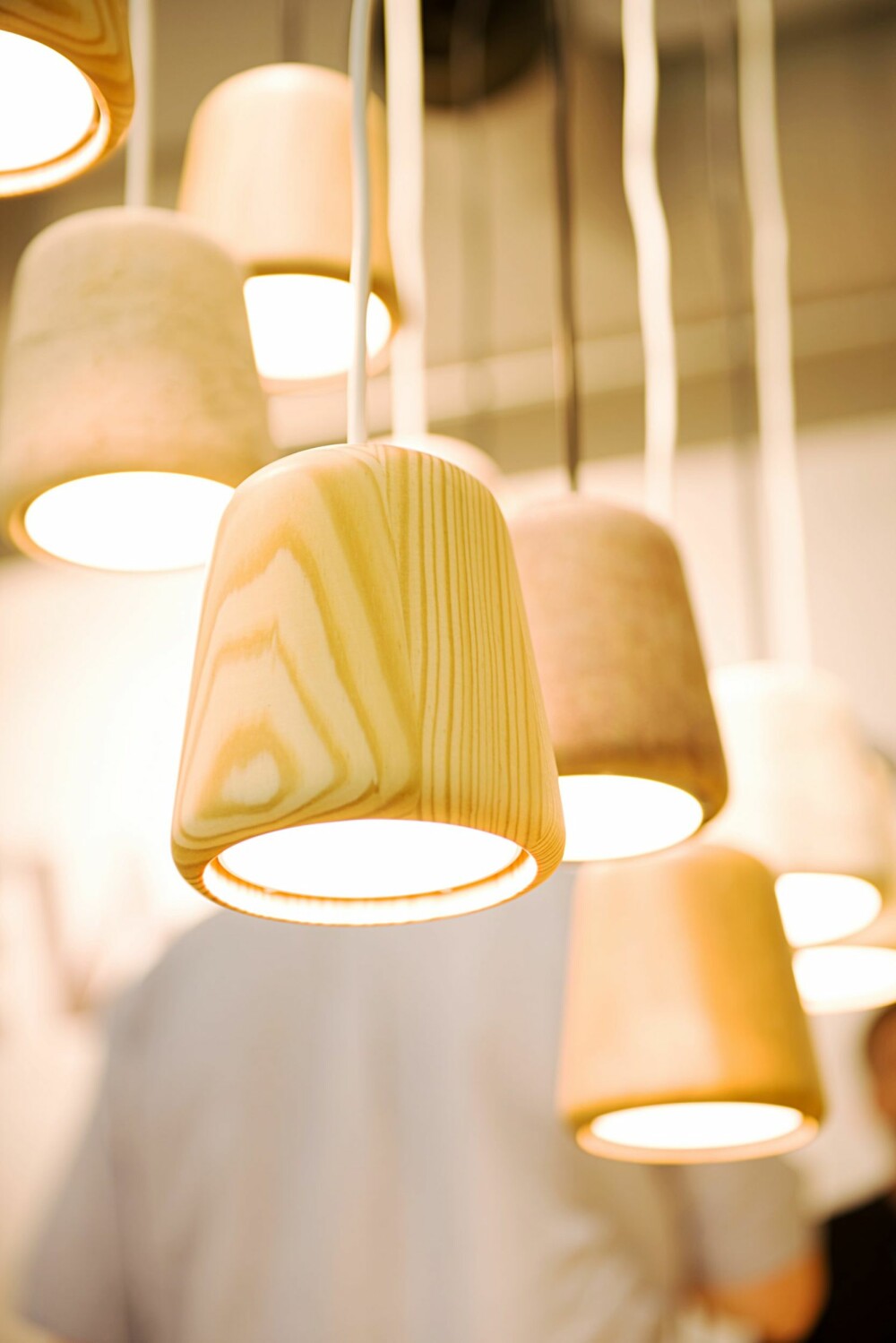 STORT MATERIALVALG: Material Pendants fra Nevvvorks fås nå også i furu. STORT MATERIALVALG: Material Pendants fra Nevvvorks fås nå også i furu.