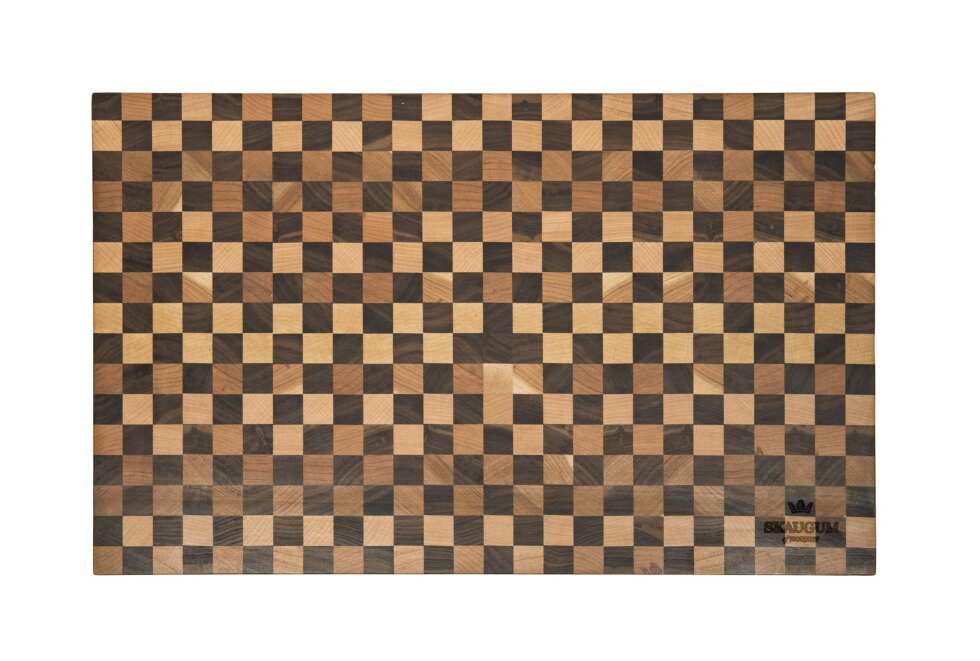 Mer fra Geilo. Tre fra valnøtt, bjørk og blodbøk sørger for nødvendig variasjon. Fjølene er laget på fabrikken i Geilo, dette er helnorsk design og solid håndverk. Den rutete er 2,5 cm tykk, lengden er 55 cm og bredden 36 cm. Pris kr 2980, skaugum.info. Mer fra Geilo. Tre fra valnøtt, bjørk og blodbøk sørger for nødvendig variasjon. Fjølene er laget på fabrikken i Geilo, dette er helnorsk design og solid håndverk. Den rutete er 2,5 cm tykk, lengden er 55 cm og bredden 36 cm. Pris kr 2980, skaugum.info.