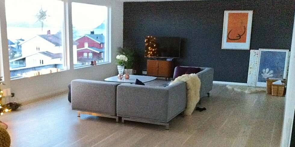 FØRBILDE: Slik så den store stuen ut før Bonytt-hjelpen startet oppussingen. FØRBILDE: Slik så den store stuen ut før Bonytt-hjelpen startet oppussingen.
