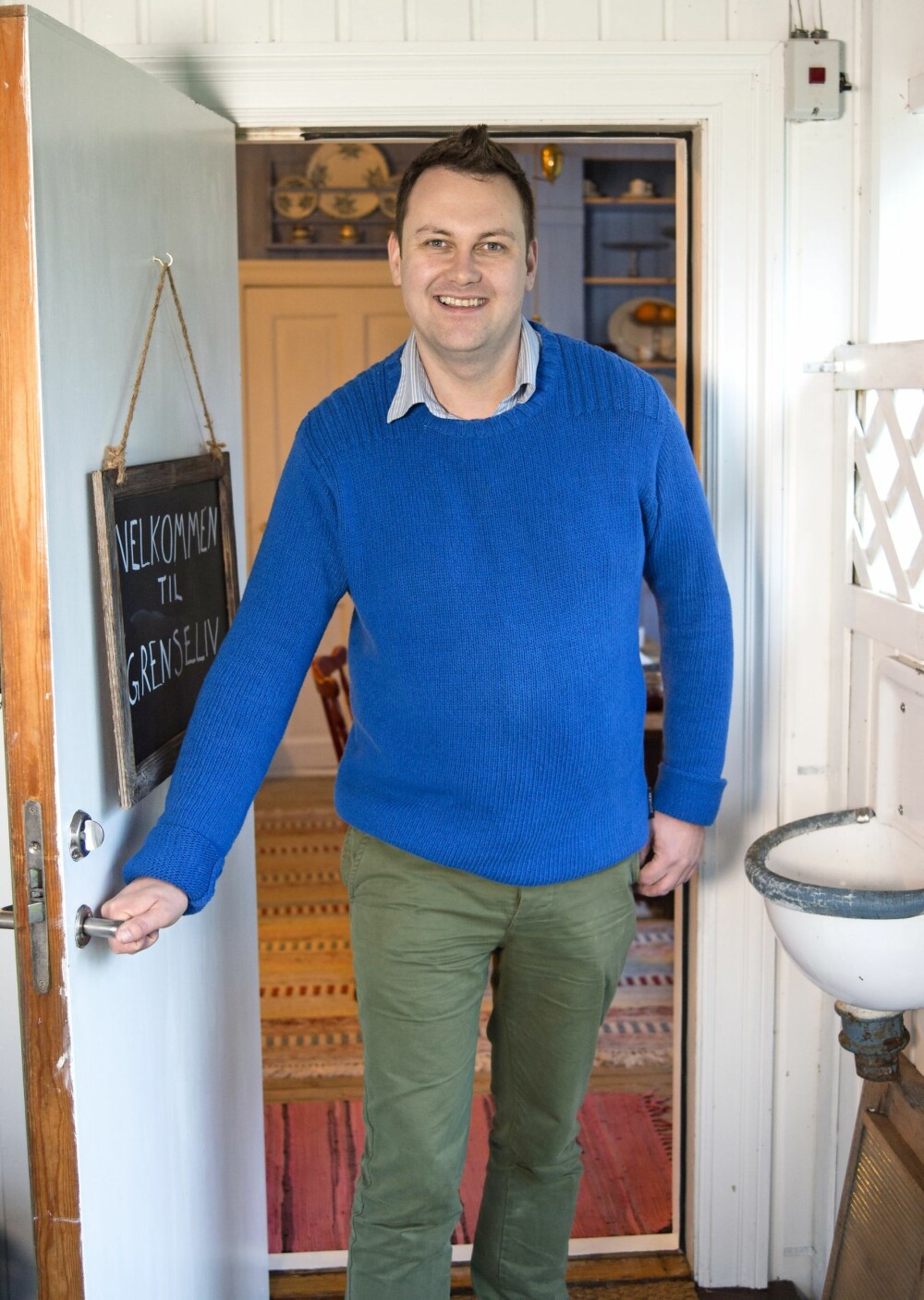 SVENSK RO: - Skuldrene senkes flere hakk når jeg krysser grensa og vet at drømmen min er rett i nærheten, smiler Lars Johan om landstedet hos søta bror. FOTO: Helge Eek SVENSK RO: - Skuldrene senkes flere hakk når jeg krysser grensa og vet at drømmen min er rett i nærheten, smiler Lars Johan om landstedet hos søta bror. FOTO: Helge Eek
