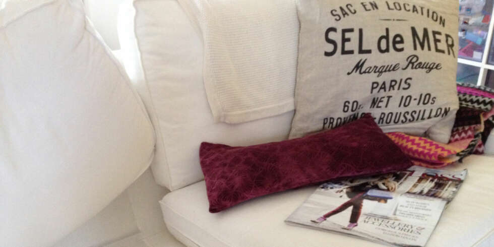 VELBRUKT: Sofaen er garantert ett av møblene i huset som er mest brukt. Men hvor ofte rengjør du her? VELBRUKT: Sofaen er garantert ett av møblene i huset som er mest brukt. Men hvor ofte rengjør du her?