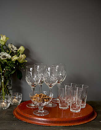 VASK AV VINGLASS: Dersom det er glass du er spesielt redd for, som gamle arveglass, kan det være lurt å vaske for hånd. VASK AV VINGLASS: Dersom det er glass du er spesielt redd for, som gamle arveglass, kan det være lurt å vaske for hånd.
