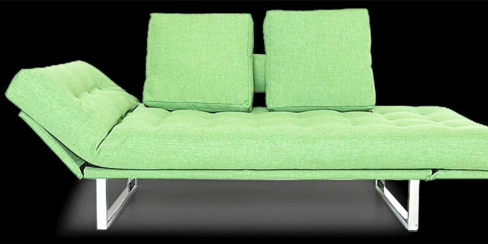 KUL SOFA TIL GJESTEN: Sovesofa/daybed fra Innovation, 80 x 200 cm, kr 5815. Fås i 40 ulike farger hos Sovesofaspesialisten og Dine Møbler. KUL SOFA TIL GJESTEN: Sovesofa/daybed fra Innovation, 80 x 200 cm, kr 5815. Fås i 40 ulike farger hos Sovesofaspesialisten og Dine Møbler.