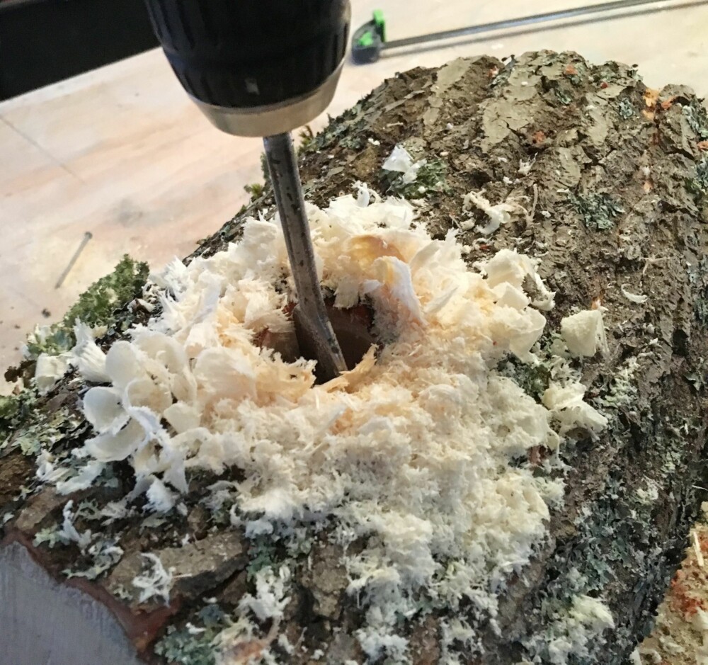 5. Bor innflygingshull. Se hvor stort hullet skal være i tabellen nedenfor. 5. Bor innflygingshull. Se hvor stort hullet skal være i tabellen nedenfor.