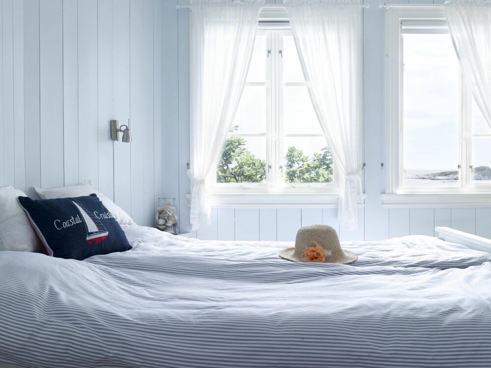 Originalt: Innvendig er alt av trevirke i den gamle delen av huset mest sannsynlig originalt. I den nye delen er det brukt plank i varierende bredde. Originalt: Innvendig er alt av trevirke i den gamle delen av huset mest sannsynlig originalt. I den nye delen er det brukt plank i varierende bredde.