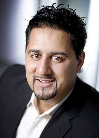 Abid Q Raja er glad i hyttelivet. Abid Q Raja er glad i hyttelivet.
