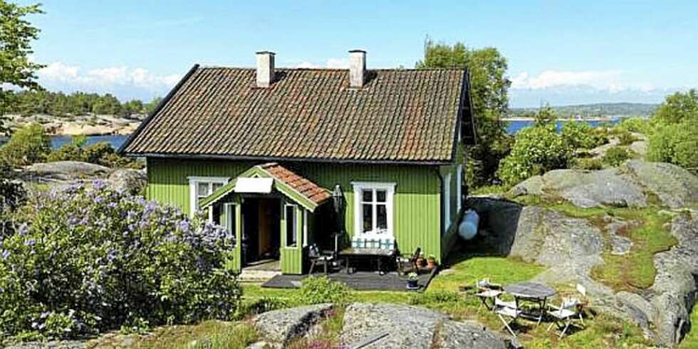 SKJÆRGÅRDSIDYLL: 200 mål tomt, som skal inkludere blankskurte svaberg, stupebrett og sandstrand. Ingerholmen, Hvaler. (Prisantydning: 12.000.000,- ) SKJÆRGÅRDSIDYLL: 200 mål tomt, som skal inkludere blankskurte svaberg, stupebrett og sandstrand. Ingerholmen, Hvaler. (Prisantydning: 12.000.000,- )