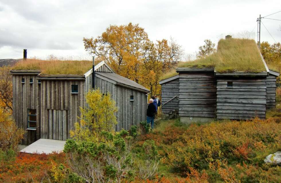 2. PLASS: Ragnar Osnes med hytte i Valdres vinner et gavekort fra Kid Interiør på 10 000 kroner og en dokkingstasjon Geneva fra Neby HiFi. Premien har en totalverdi på 15 500 kroner. 2. PLASS: Ragnar Osnes med hytte i Valdres vinner et gavekort fra Kid Interiør på 10 000 kroner og en dokkingstasjon Geneva fra Neby HiFi. Premien har en totalverdi på 15 500 kroner.