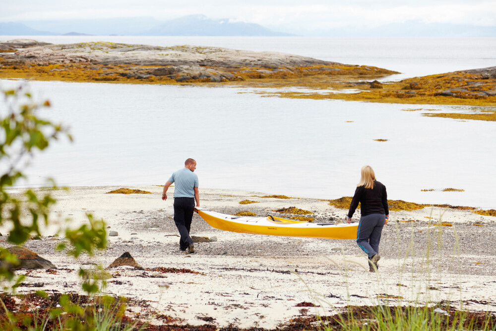 FRILUFTSGLEDE: Tur med kajakk er blant høydepunktene når Tor og Isabelle er på hytta. FRILUFTSGLEDE: Tur med kajakk er blant høydepunktene når Tor og Isabelle er på hytta.