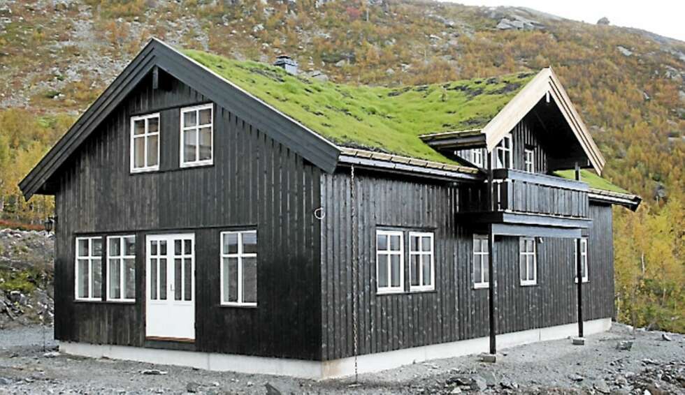 IDYLLISK: Elins nye hytte er på hele 167 kvadratmeter. Selve tomten er på nærmere 600 kvadratmeter. IDYLLISK: Elins nye hytte er på hele 167 kvadratmeter. Selve tomten er på nærmere 600 kvadratmeter.