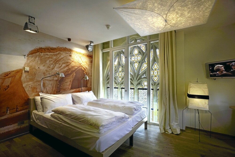 HOTELLBARN: Barn i alderen 3 år og under overnatter gratis på rommet, mens barn i alderen 4 til 11 år er pålagt å betale 40 euro. Babyseng er gratis. HOTELLBARN: Barn i alderen 3 år og under overnatter gratis på rommet, mens barn i alderen 4 til 11 år er pålagt å betale 40 euro. Babyseng er gratis.
