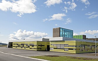 INSPIRERENDE: Gjerdrum ungdomsskole er et djervt bygg som egger til etttetanke over hva arkitektur er i 2010. Juryen mener dette prosjektet er ytterst vellykket og viser hvordan byggeskikken vår kan fornyes. INSPIRERENDE: Gjerdrum ungdomsskole er et djervt bygg som egger til etttetanke over hva arkitektur er i 2010. Juryen mener dette prosjektet er ytterst vellykket og viser hvordan byggeskikken vår kan fornyes.