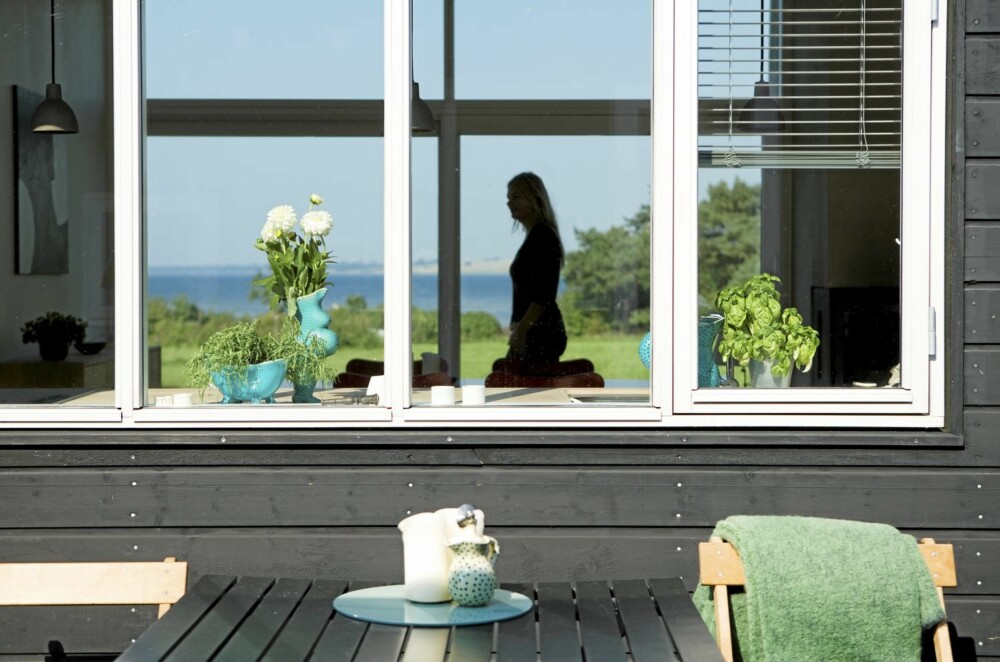 PANORAMA: Sommerhuset ligger på en liten høyde med nydelig utsikt over Lammefjorden. PANORAMA: Sommerhuset ligger på en liten høyde med nydelig utsikt over Lammefjorden.