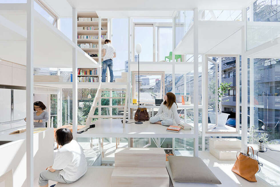 INNSYN: Arkitektene fra Sou Fujimoto har ikke skapt et hjem for de blyge og sjenerte. INNSYN: Arkitektene fra Sou Fujimoto har ikke skapt et hjem for de blyge og sjenerte.