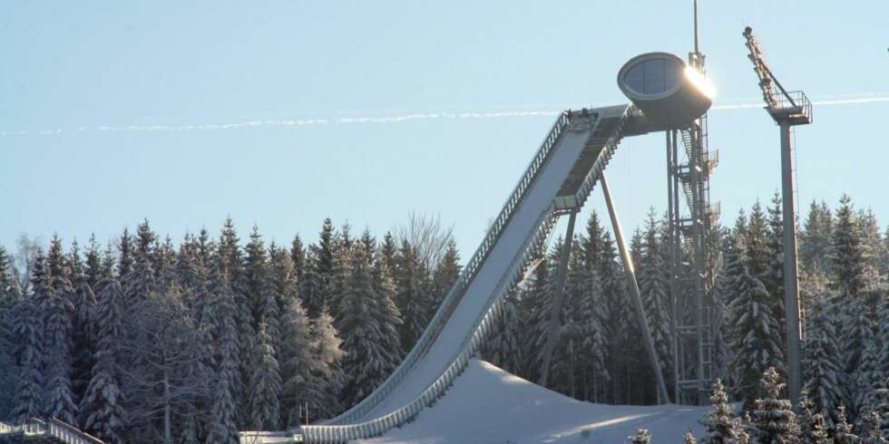 KLINGENTHAL: Elegant og lett konstruksjon på Klingenthal-bakken i Tyskland. KLINGENTHAL: Elegant og lett konstruksjon på Klingenthal-bakken i Tyskland.