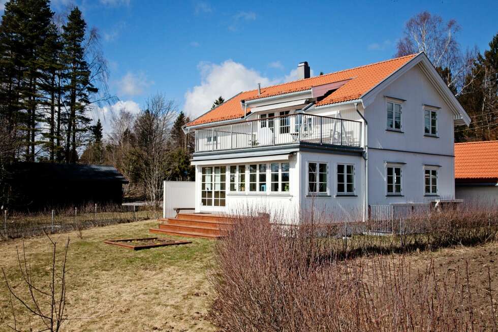 ENEBOLIG: Huset som ligger i Skedsmo i Akershus er 280 kvadratmeter stort og ble totalrenovert i 2005–2010. FOTO: Jorunn Tharaldsen ENEBOLIG: Huset som ligger i Skedsmo i Akershus er 280 kvadratmeter stort og ble totalrenovert i 2005–2010. FOTO: Jorunn Tharaldsen