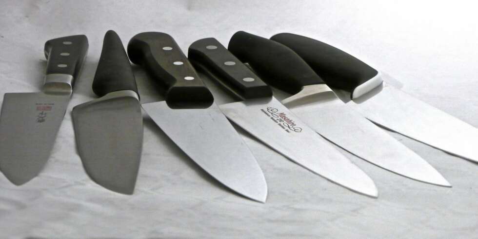 KOKKEKNIVER: Vi har testet dyre mot billige kniver KOKKEKNIVER: Vi har testet dyre mot billige kniver