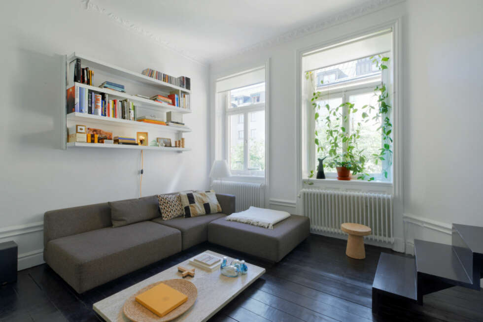 RENT UTTRYKK: Leiligheten har et rent og enkelt stiluttrykk, med et interiør som i liten grad forstyrrer linjene. RENT UTTRYKK: Leiligheten har et rent og enkelt stiluttrykk, med et interiør som i liten grad forstyrrer linjene.