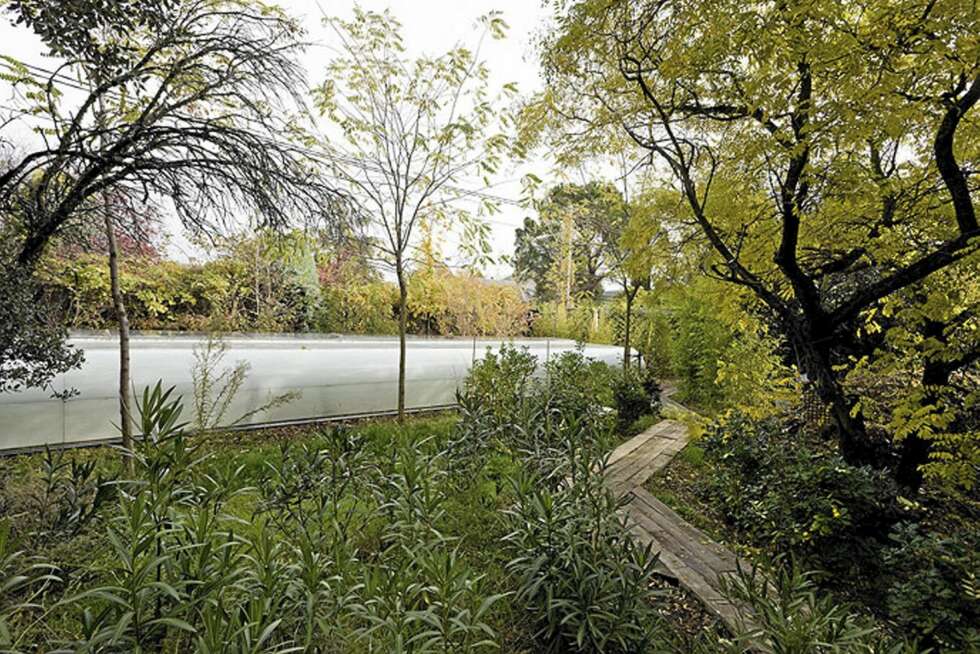 GRØNT OG SKJØNT: De spanske arkitektene fra Selgas Cano nyter naturen rundt seg hele arbeidsdagen. GRØNT OG SKJØNT: De spanske arkitektene fra Selgas Cano nyter naturen rundt seg hele arbeidsdagen.