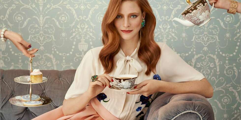 KAKEFAT: Kakefatet i to etasjer fra serien Daisy Tea Story passer til små smørbrød, kaker og annen fingermat. Perfekt til teselskap! KAKEFAT: Kakefatet i to etasjer fra serien Daisy Tea Story passer til små smørbrød, kaker og annen fingermat. Perfekt til teselskap!
