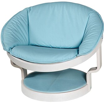 RELANSERES: Vad skal relansere Oddmund Vads lounge stolserie fra 1972, som var i produksjon til 1981. Den heter Convair og er her i ny versjon. RELANSERES: Vad skal relansere Oddmund Vads lounge stolserie fra 1972, som var i produksjon til 1981. Den heter Convair og er her i ny versjon.