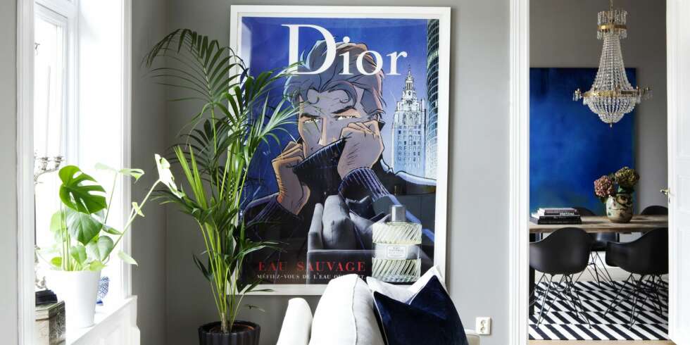 KUPP: Paret fant Dior-plakaten
på ferie i Nice, og fikk den rammet inn i Oslo. KUPP: Paret fant Dior-plakaten
på ferie i Nice, og fikk den rammet inn i Oslo.