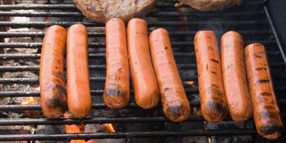 GRILLING: Grillmat er godt. Beregn ti minutter til enkel rengjøring etter matlagingen, så kan du nyte den i enda lengre tid fremover. GRILLING: Grillmat er godt. Beregn ti minutter til enkel rengjøring etter matlagingen, så kan du nyte den i enda lengre tid fremover.